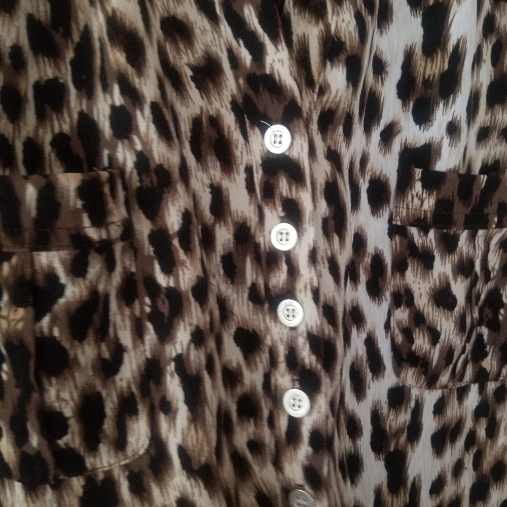 3/4 Button Up Slv, Ruched Gathers - image 3